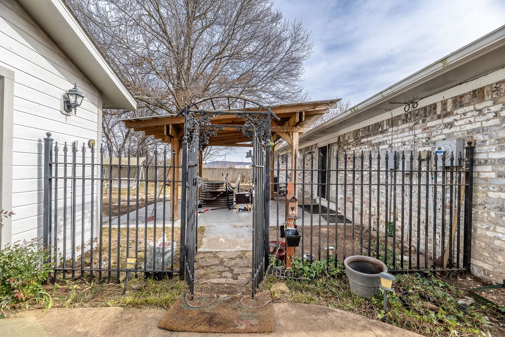 RED BIRD ESTATES - Residential