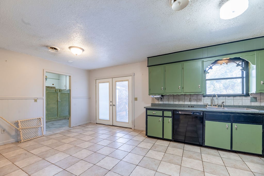 RED BIRD ESTATES - Residential