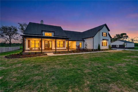 Photo of 17649 Bryant Boulevard, Springdale, AR 72764 (MLS # 1343921)