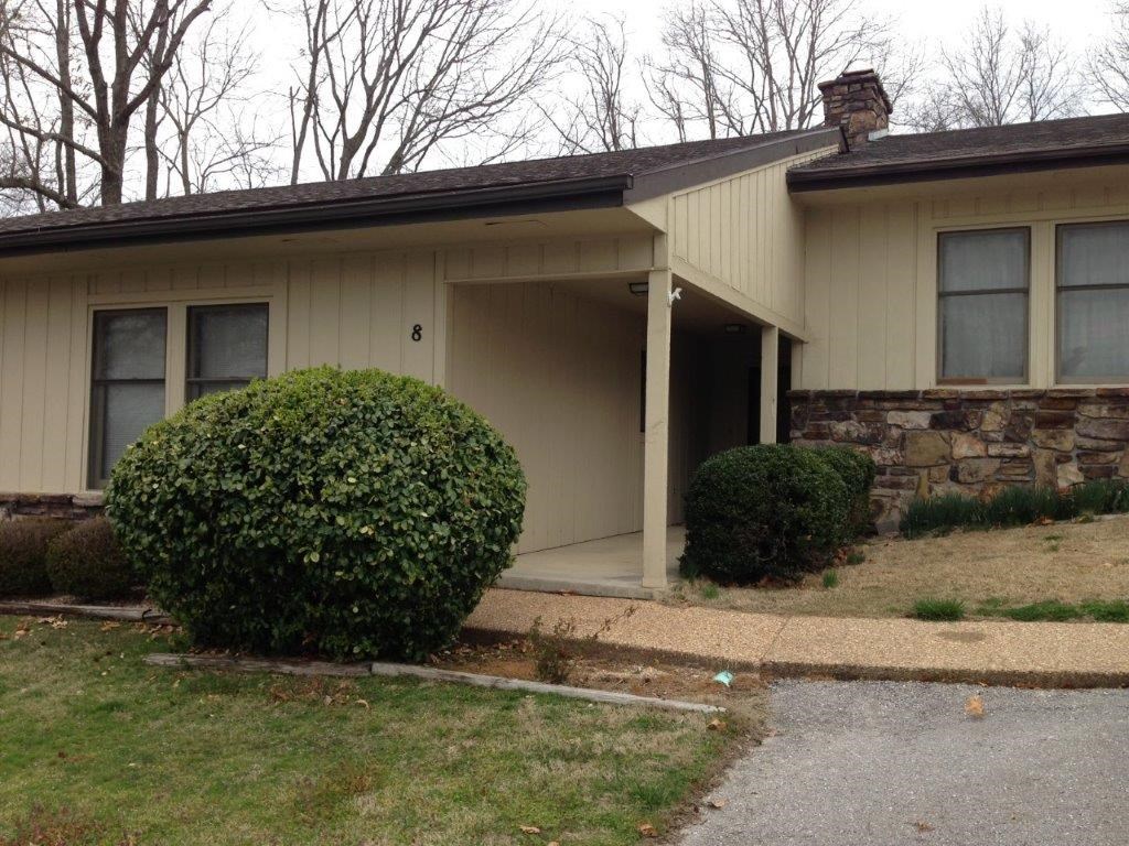 3 bedroom 2 bath with fireplace and all appliances. Small house pet allowed with pet deposit. Available to show 10/1/20.