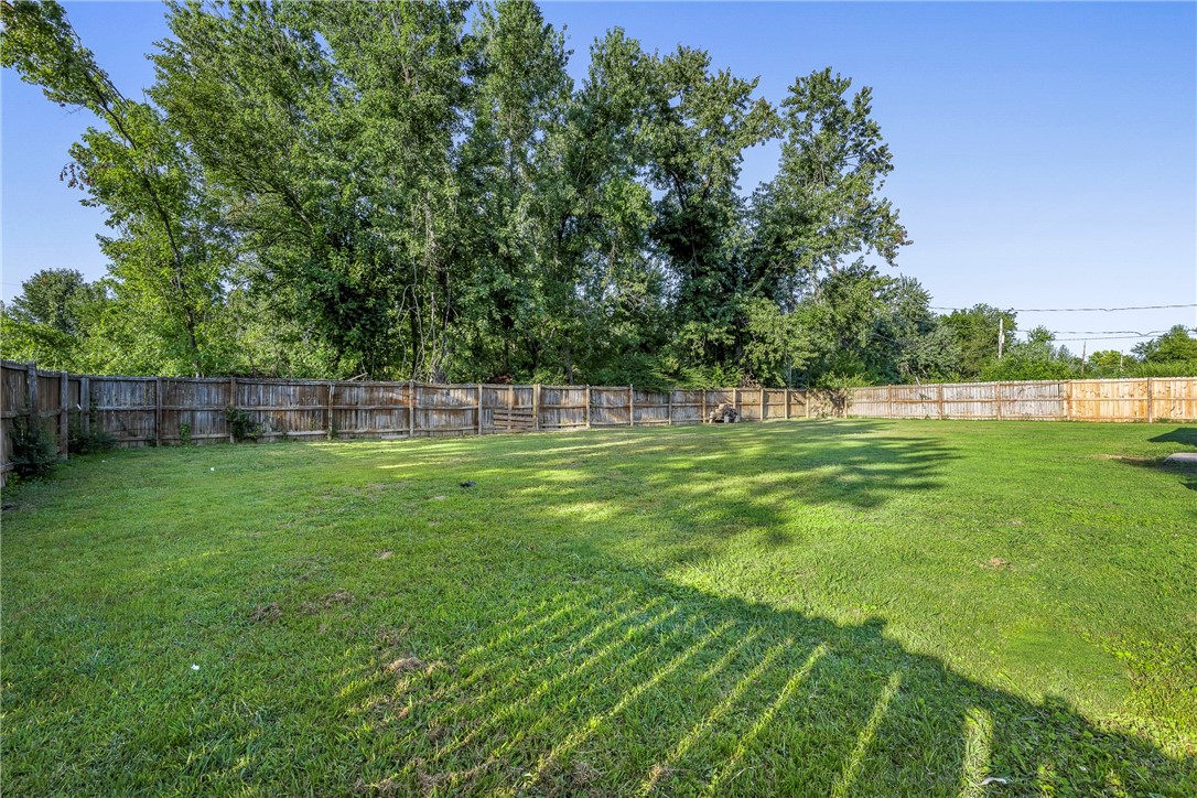 Bishop Manor 2nd Rogers - Residential