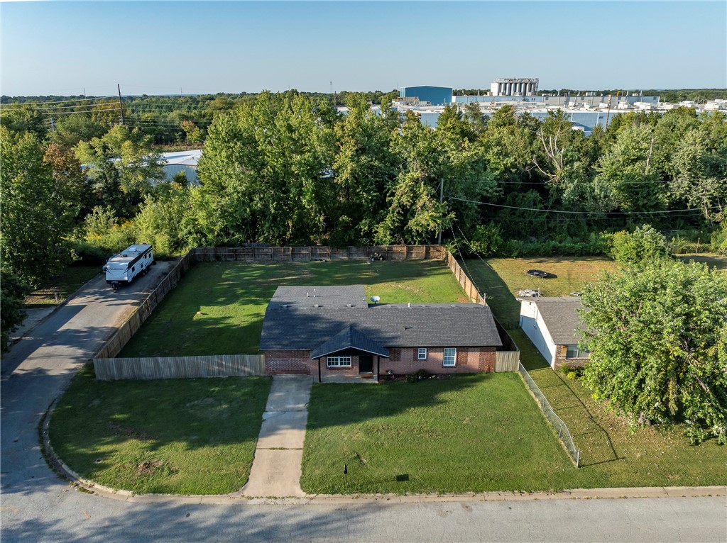 Bishop Manor 2nd Rogers - Residential