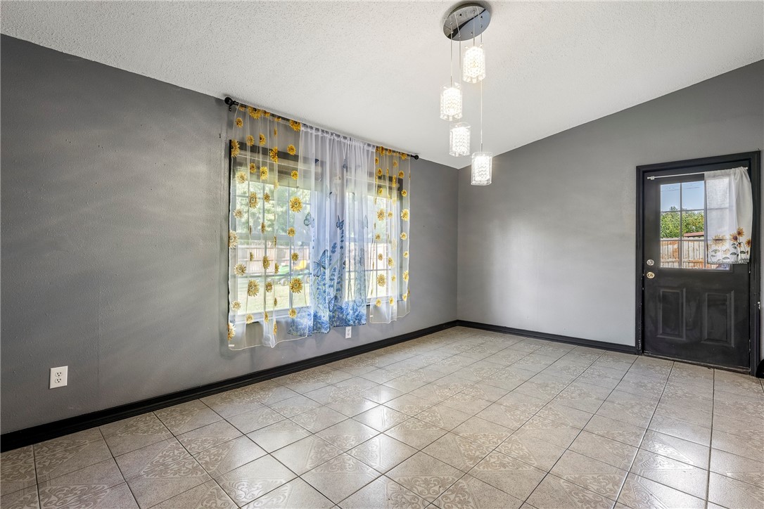 Bishop Manor 2nd Rogers - Residential