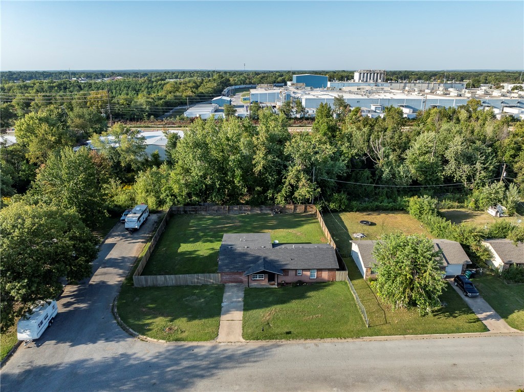 Bishop Manor 2nd Rogers - Residential