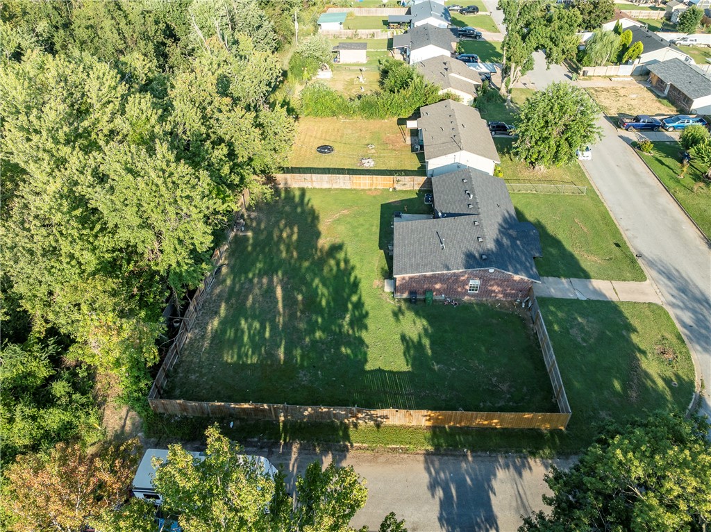 Bishop Manor 2nd Rogers - Residential