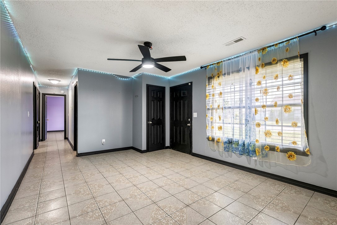 Bishop Manor 2nd Rogers - Residential