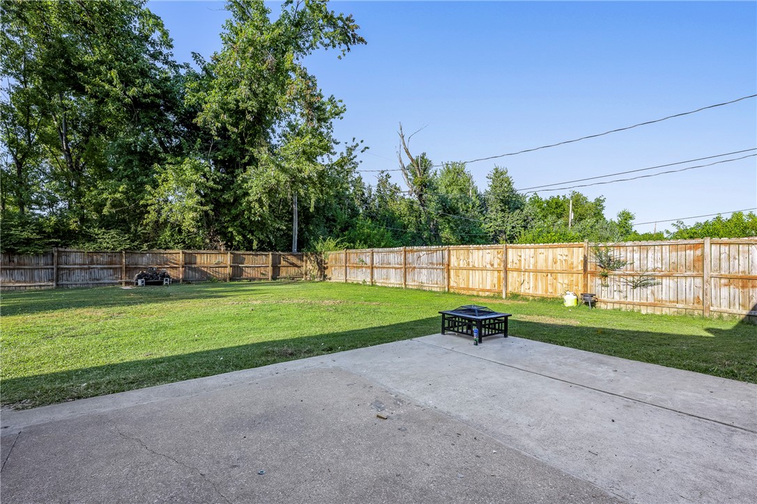 Bishop Manor 2nd Rogers - Residential