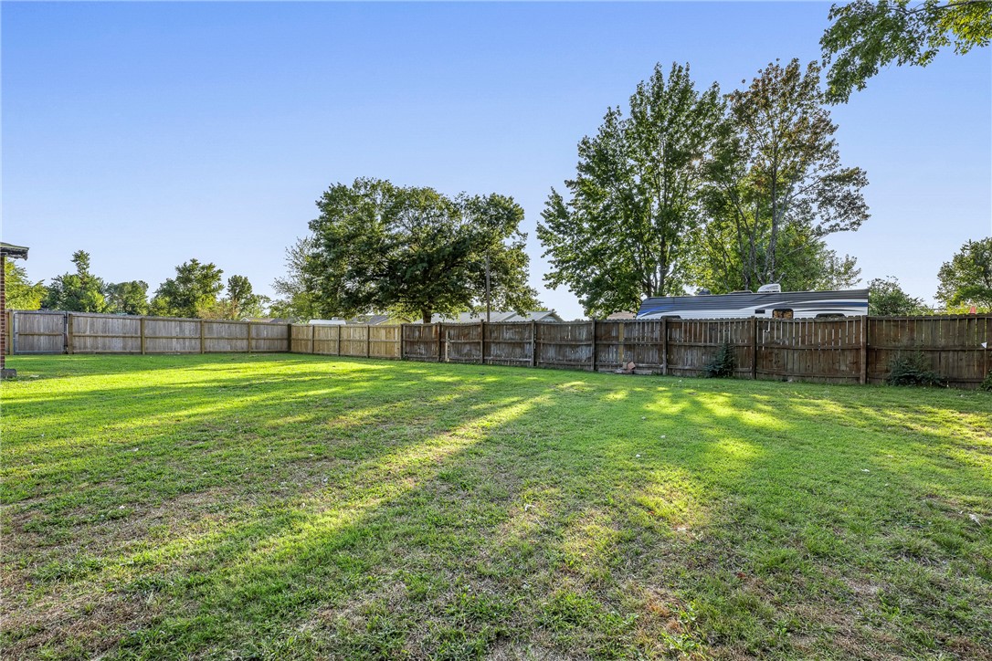 Bishop Manor 2nd Rogers - Residential