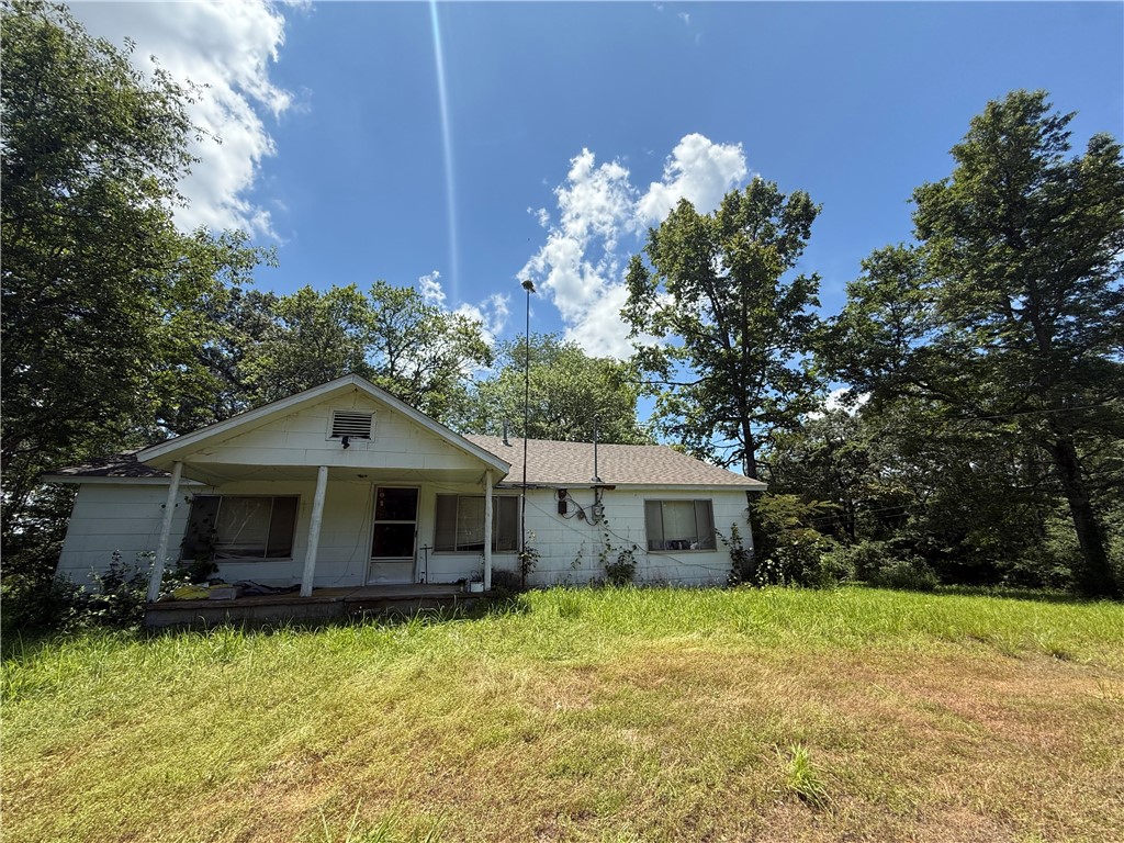 16 Acres with Two Homes, Barn, and Endless Potential in Bee Branch! Looking for space, privacy, and opportunity? This unique 16-acre property just outside of town in B Branch offers all that and more. With a mix of mature trees and open clearings, itās perfect for building your dream home, starting a mini-farm, or creating your own private retreat. ⢠Front House: Charming 2-bed, 1-bath fixer-upper with approx. 1,100 sq ft, featuring a spacious open eat-in kitchen and a brand new roof.
⢠Back House: A 3-bed, 2-bath mobile home currently mid-remodel with a new front porchāa great project for extra income or multi-generational living. ⢠Outbuildings: A barn, a storage building, Storm Cellar, and a covered area ideal for lawn equipment. This is a rare chance to own acreage with multiple living spaces and room to grow. Whether youāre an investor, homesteader, or just dreaming of country livingāthis one has potential written all over it!
ONLY 11 miles from Greer's Ferry.
