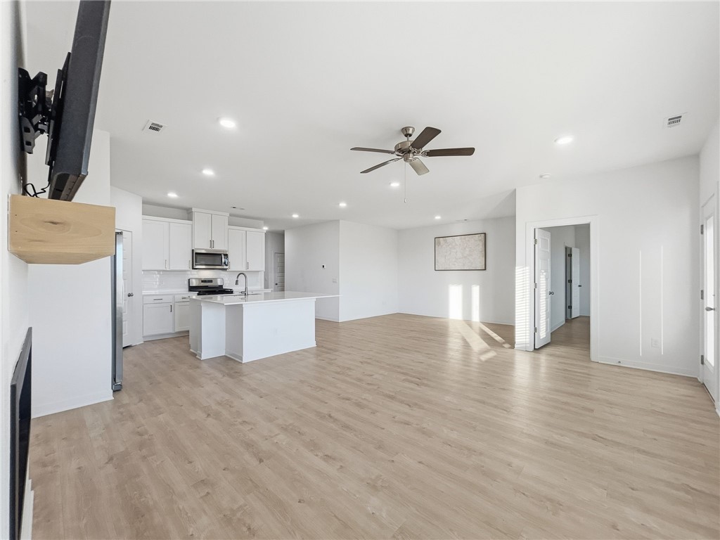 Hylton Place Sub Ph 3 - Residential Lease