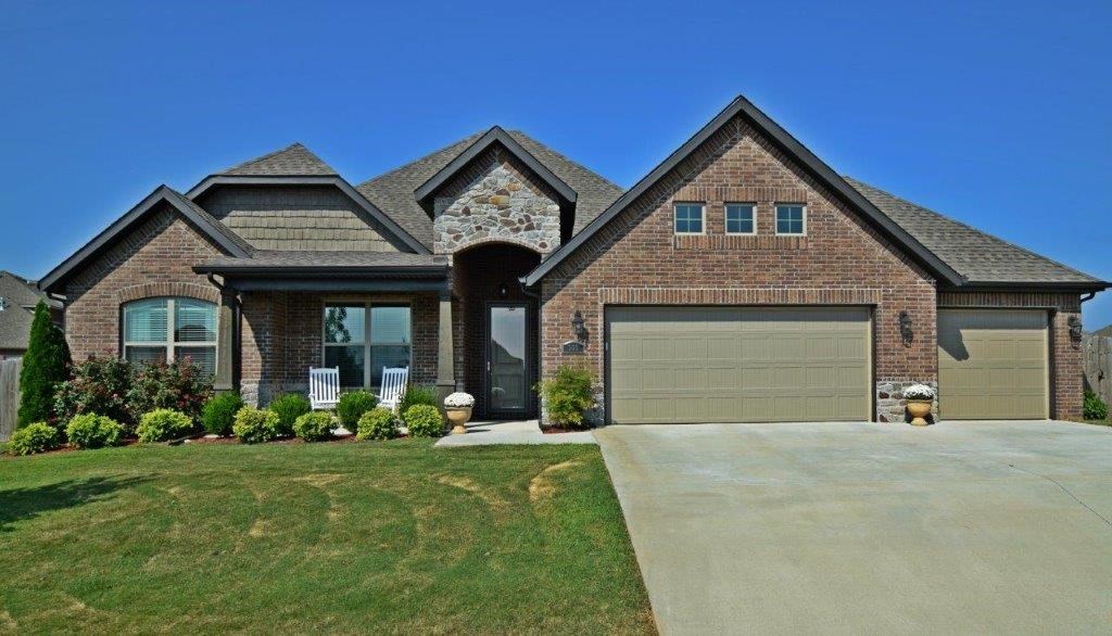 This is an immaculate better than new home barely been lived in. Tired of looking at homes on tiny lots....Well look no further!!! HUGE .38 Acre Lot. YES!! It's gets even better, located on a cul-de-sac!!! This home features 4 bedrooms, gorgeous master with a GIGANTIC master shower. Beautiful under mount sinks and 3CM granite through-out. Open floor plan with vaulted ceilings, formal dining, and covered patio. Privacy Fence, Blinds, and gutters , full glass screen front door ALL INCLUDED!