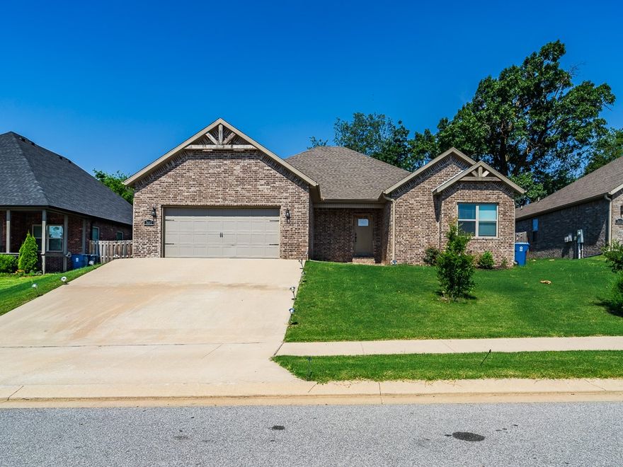 Lovely 4 bed, 2.5 bath home in desirable Willowbrook Farms Neighborhood. Close to schools, shopping, trails, and parks. Easy access to downtown Bentonville. Split bedroom plan with spacious living areas. Stainless steel appliance package and gas cooktop. Privacy fenced back yard with covered patio. Soaking tub in primary bath. Refrigerator conveys. Washer and dryer provided for convenience only. Pets considered with additional deposit. All adult occupants must complete application. $50/person to apply.