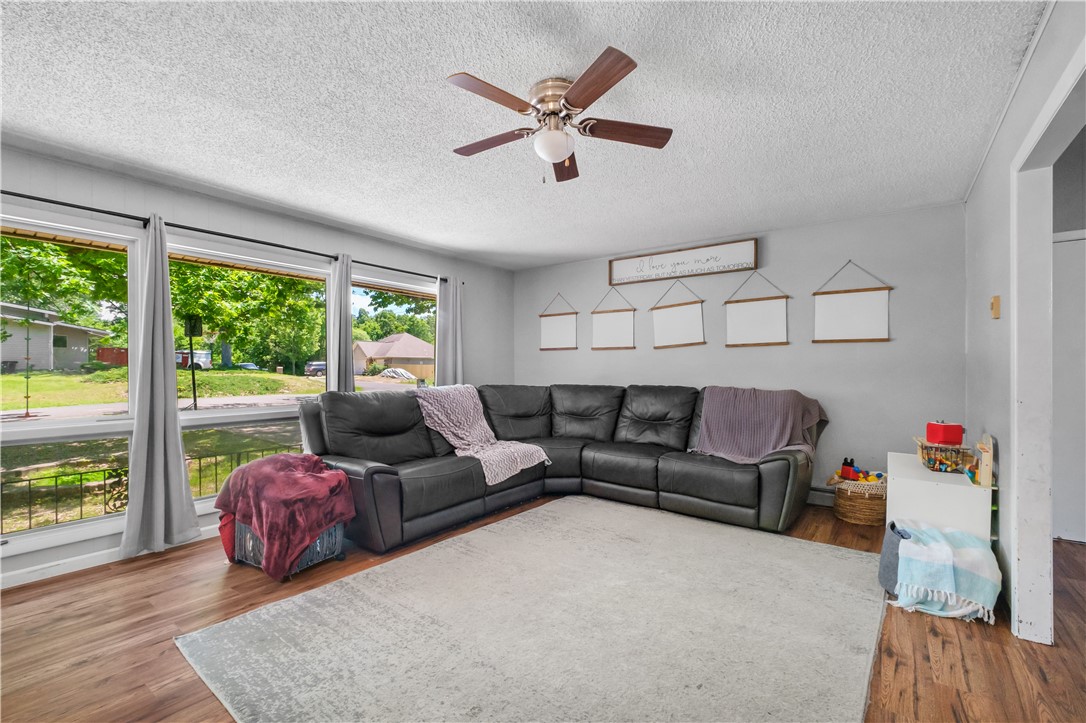 1 Morris Lane