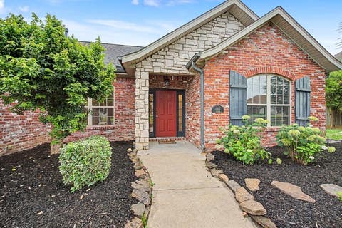 Photo of 3903 SW Sycamore Street, Bentonville, AR 72713 (MLS # 1351694)