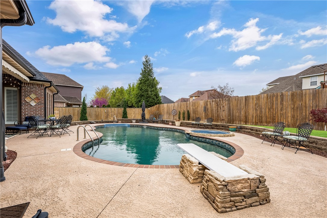 Peaks Ph III, The Rogers - Residential