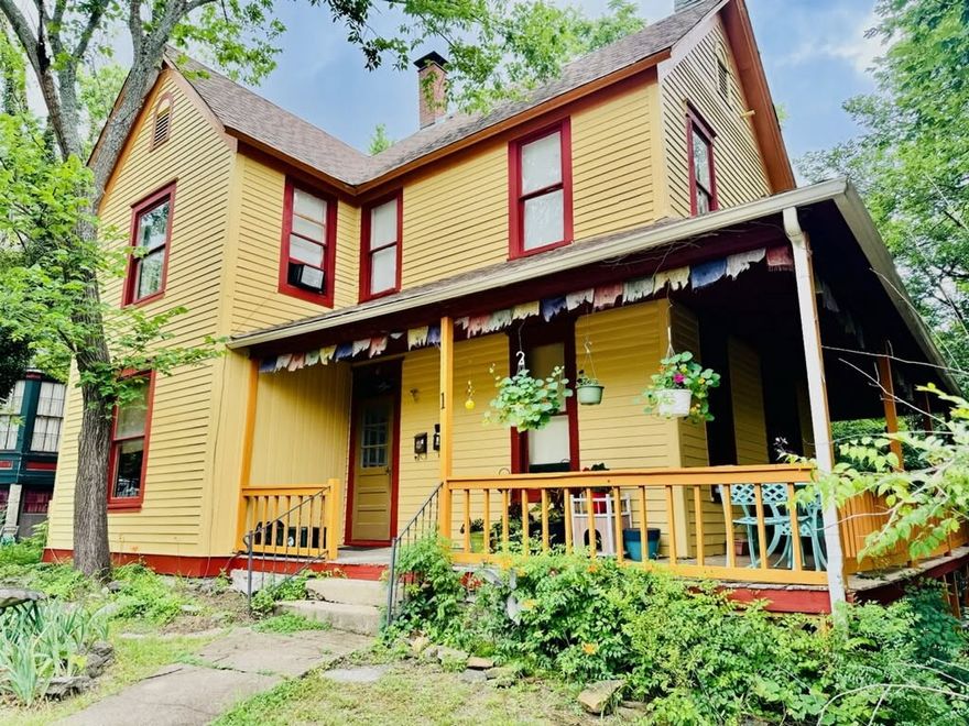 Charming Historic Multi-Family Property on the Historic Loop in downtown Eureka Springs! Built in 1910
and full of character, this classic property has been thoughtfully updated, including a freshly painted
exterior (2025), new roof, and new water heaters (replaced in 2023)—making it move-in and
investment-ready. Currently fully rented, this income-generating property features: Two spacious 1-
bedroom apartments One 2-bedroom apartment Each unit has its own unique charm, and tenants love
the unbeatable location. Situated just steps from downtown shops, restaurants, and galleries, this
property offers a truly walkable lifestyle in one of Arkansas’s most iconic towns. Whether you're looking
to expand your investment portfolio or start your journey with a reliable rental property, this historic
gem offers both stability and upside in a high-demand area. Schedule your showing today to see a
fantastic investment opportunity!
Cross-listed as: MLS 1311729