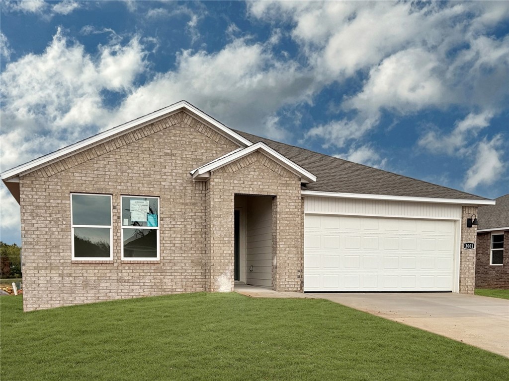 Sold before print! Jubilant Justin plan in West Wind! Each home in West Wind was meticulously crafted with attention to detail, creating a space that feels both luxurious and welcoming. These homes are complete with granite kitchen countertops, 36-inch cabinets, and stainless-steel appliances! The primary bath features double sinks, and a walk-in shower! The secondary bath will have a tub/shower. Each home features LVP flooring throughout (per plan). These homes offer a covered patio (per plan), garage door opener, landscape package (per plan), and beautiful 4 Sides brick with Hardie® Fascia (per plan). Bentonville Schools! Located in Northwest Arkansas, Centerton boasts a growing job market with opportunities at major companies like Walmart, Tyson Foods, and J.B. Hunt. Close to Bentonville’s downtown area, a hub for arts, dining, and culture, with the renowned Crystal Bridges Museum of Art.