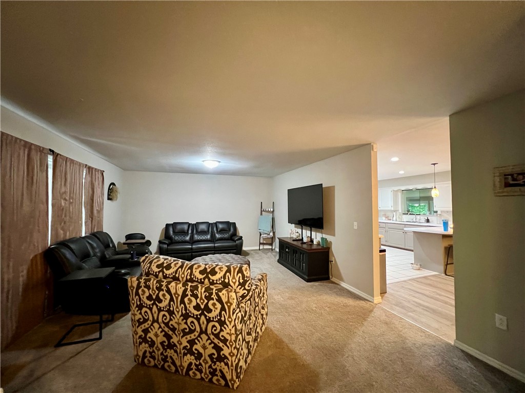 Altons Brush Creek Hls Rogers - Residential
