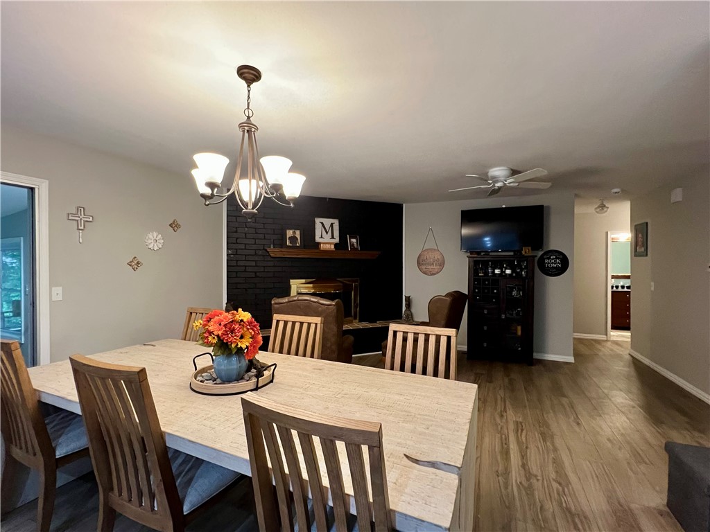 Altons Brush Creek Hls Rogers - Residential