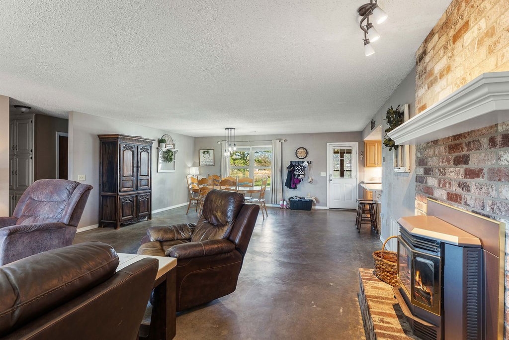 Elm Springs Heights - Residential