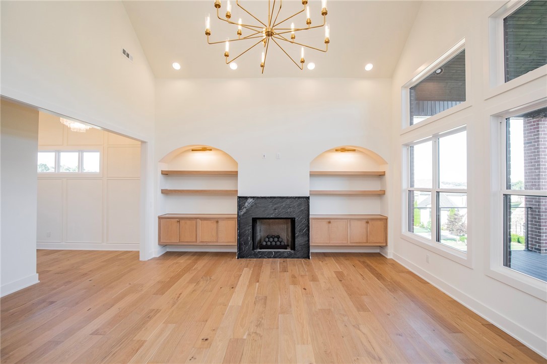 Shadow Valley Pud Ph Vii Rogers - Residential