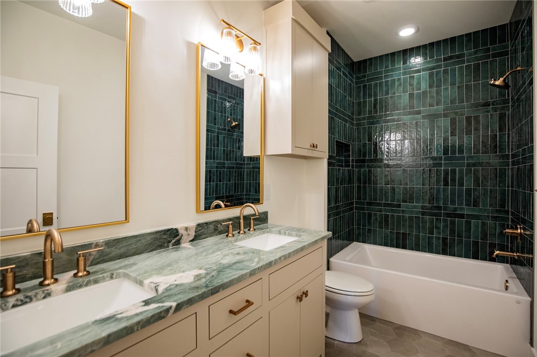 Shadow Valley Pud Ph Vii Rogers - Residential