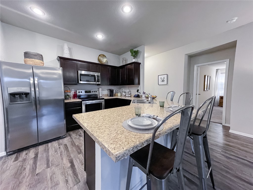 WALNUT HILL SUB PH V-PEA RIDGE - Residential