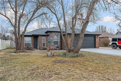 2906 Levi Lane Bentonville AR 72712