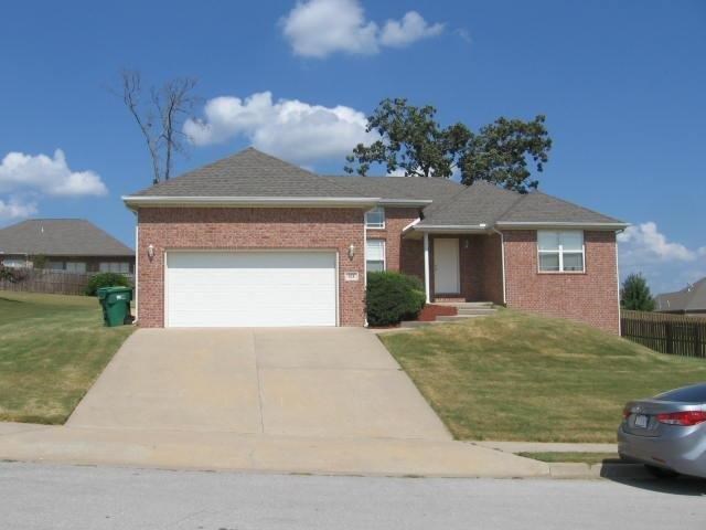 Additional $75 / month for 6-month lease term.