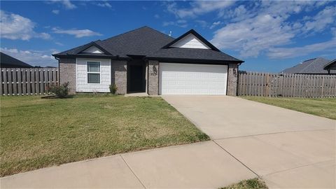 Photo of 702 Obsidian Court, Lowell, AR 72745 (MLS # 1324963)