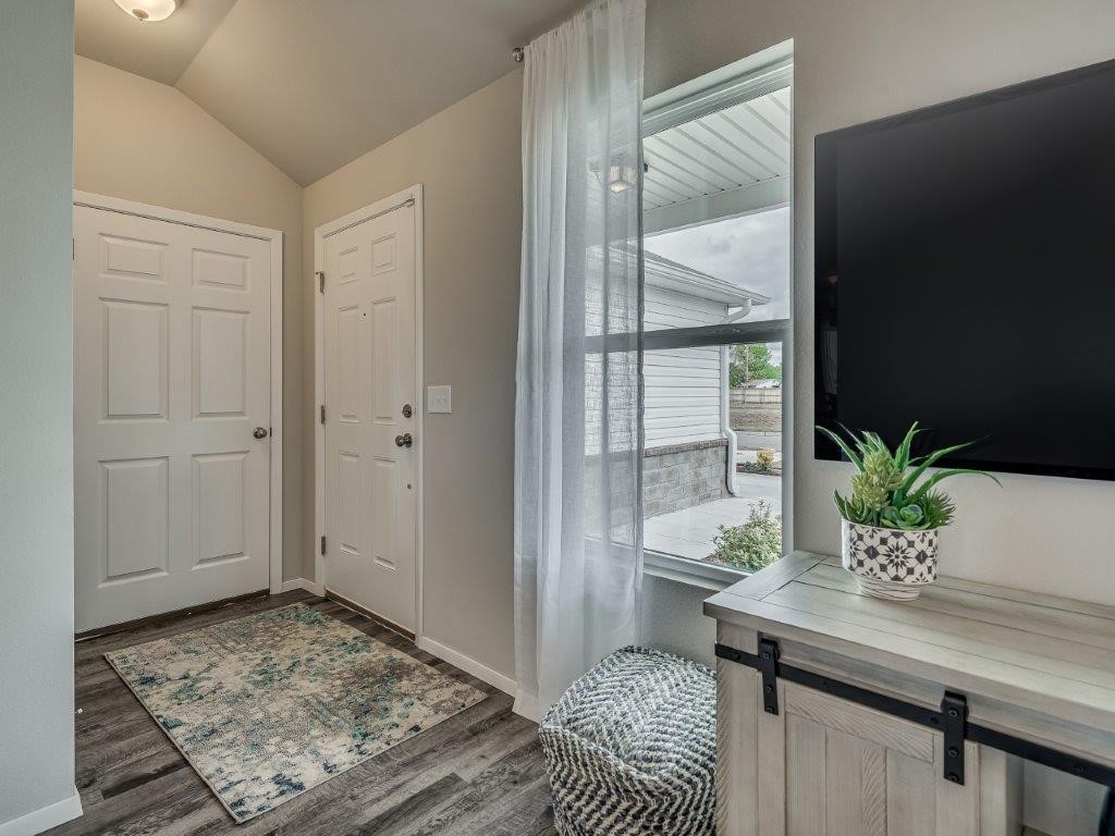 Creekside Meadows - Residential