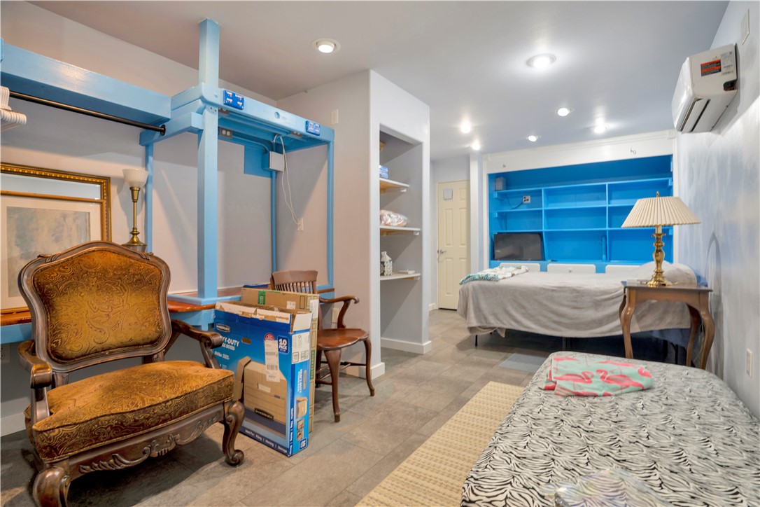 Tony Mountain Sub - Residential