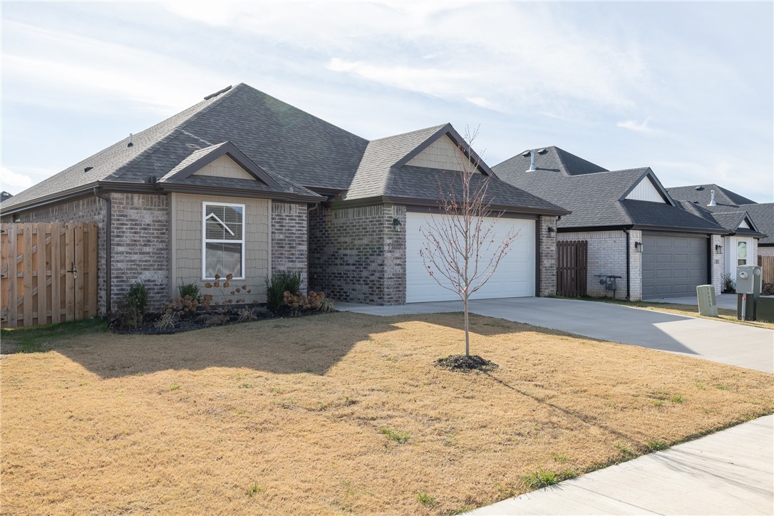 Hunt Farms Sub Ph 1 Lowell - Residential