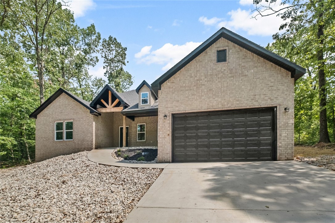 LOCATION, LOCATION, LOCATION! Branchwood Recreational Center walking distance, Highlands clubhouse & Golf Course and Restaurant (3 blocks), Bella Vista Fire Station 3 *** Close to walking trails, lake, golfing, bike trails, I-49 access, BRAND NEW Construction 3 BR/2 BA and office with closer - ready for your blue tape walk-thru! A Home warranty issued by 2-10, 10' ceilings THROUGHOUT the home, extra's in all the wet areas, granite, built in closets/walk-in spacious, split-floor plan, walk-in shower, beautiful tub for soaking, double sinks, spacious garage with lots of options for extra storage or additional shelving! Come see for yourself!