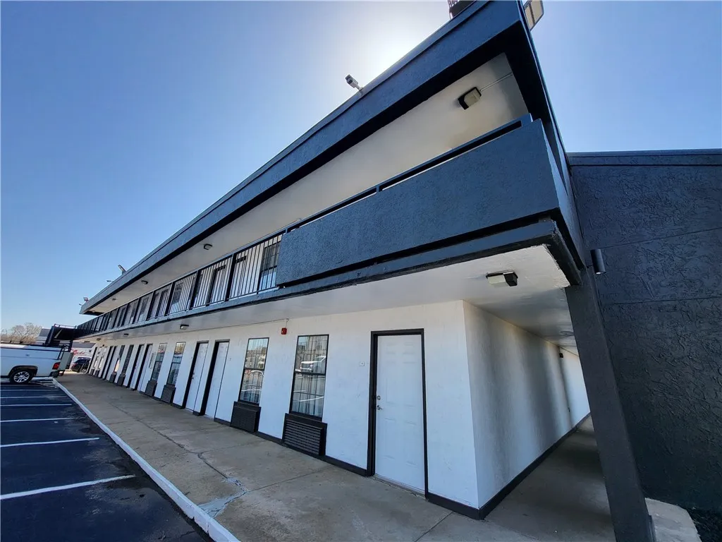 Fayetteville, Arkansas 72701, United States, ,Residential,Active,105743