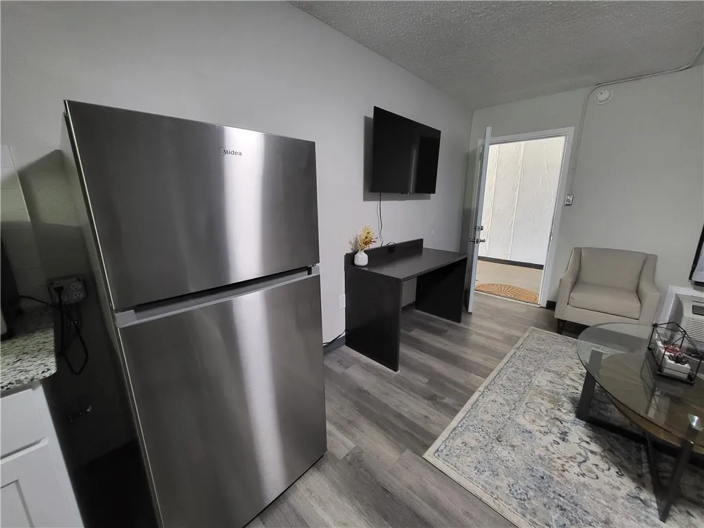 Fayetteville, Arkansas 72701, United States, ,Residential,Active,105743