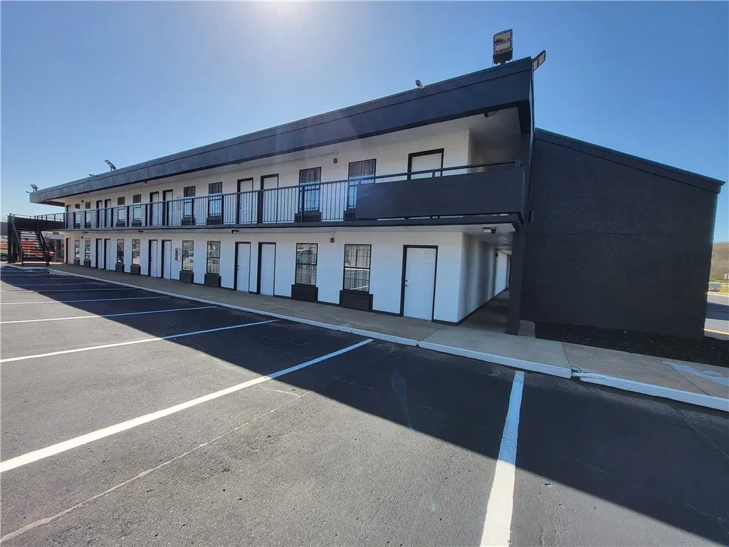 Fayetteville, Arkansas 72701, United States, ,Residential,Active,105743