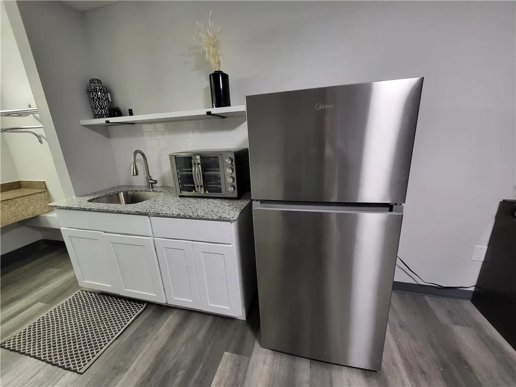 Fayetteville, Arkansas 72701, United States, ,Residential,Active,105743