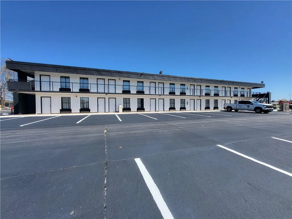 Fayetteville, Arkansas 72701, United States, ,Residential,Active,105743