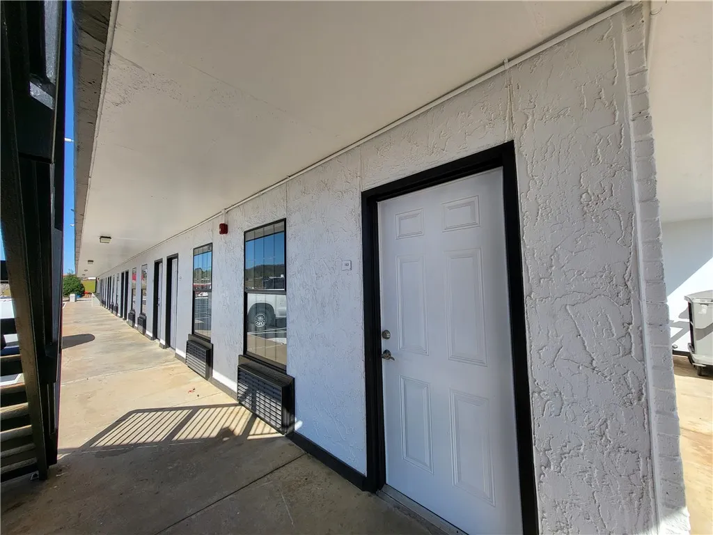 Fayetteville, Arkansas 72701, United States, ,Residential,Active,105743