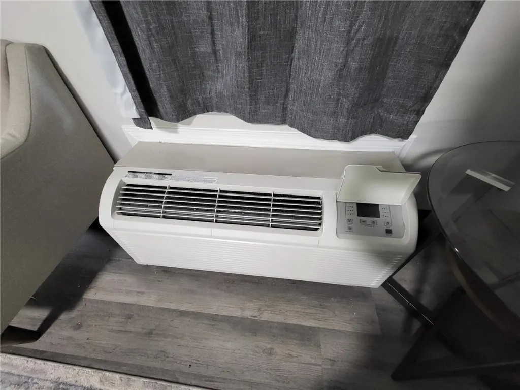 Fayetteville, Arkansas 72701, United States, ,Residential,Active,105743