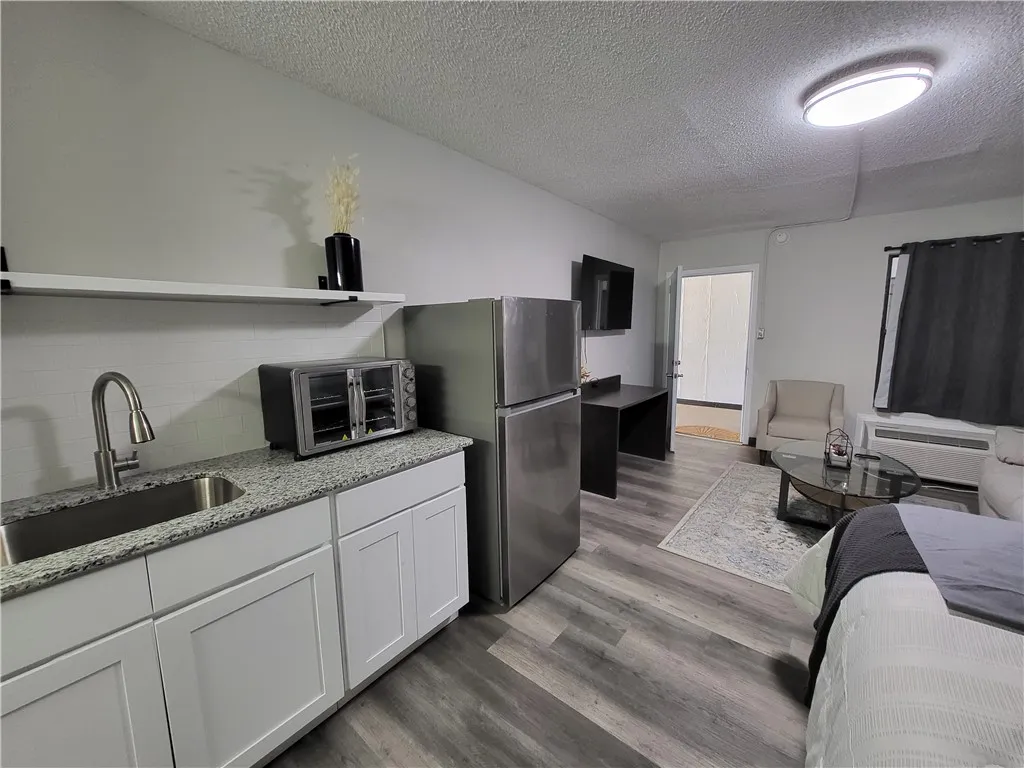 Fayetteville, Arkansas 72701, United States, ,Residential,Active,105743