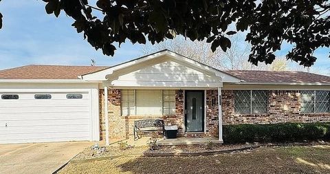 Photo of 1020 Broyles Street, Alma, AR 72921 (MLS # 1339338)
