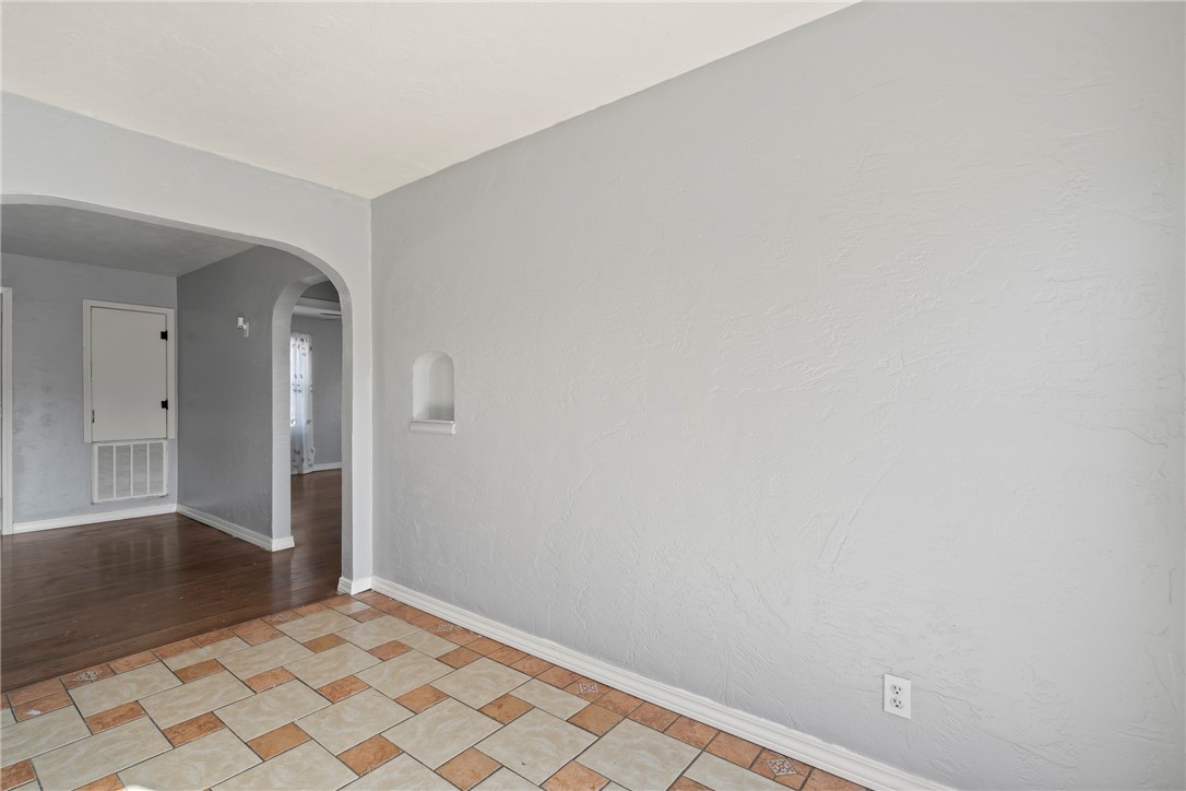 Carl's - Residential