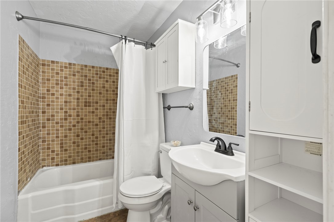 Carl's - Residential