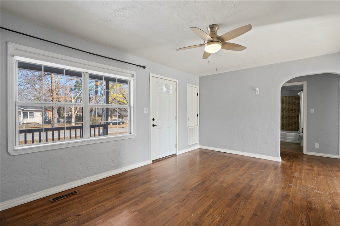 Carl's - Residential