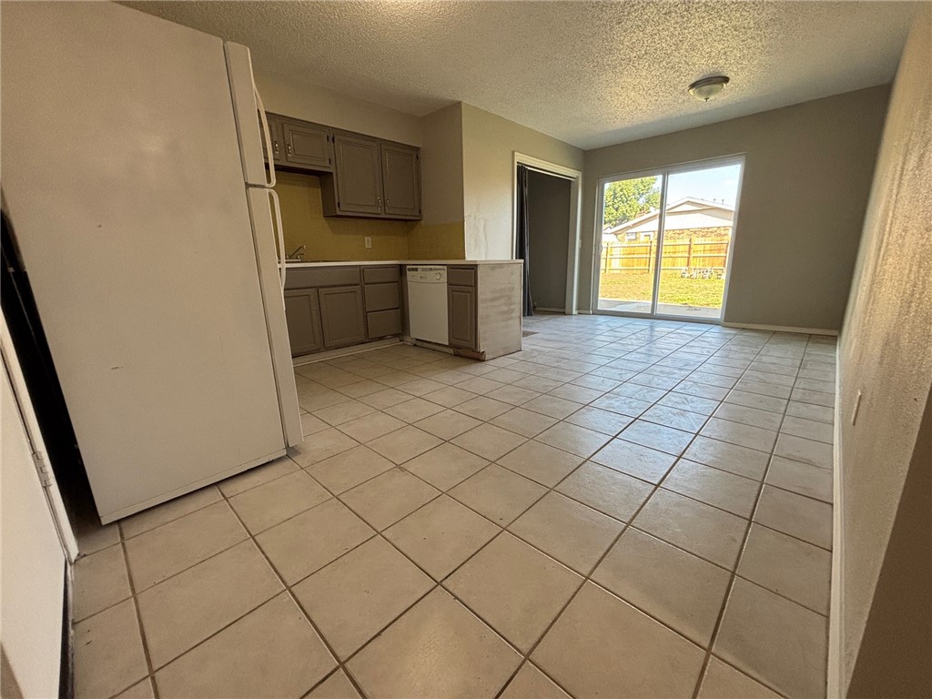 Sunset Estate - Residential Lease