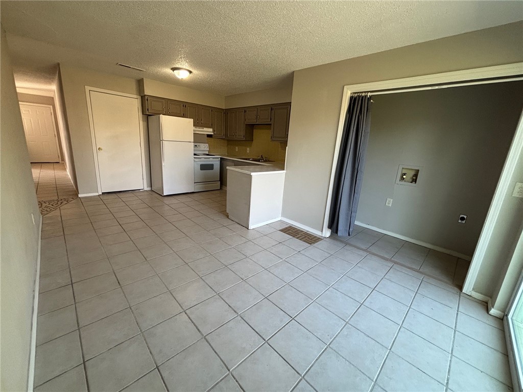 Sunset Estate - Residential Lease