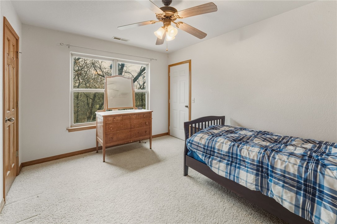 15-19-32-RURAL - Residential