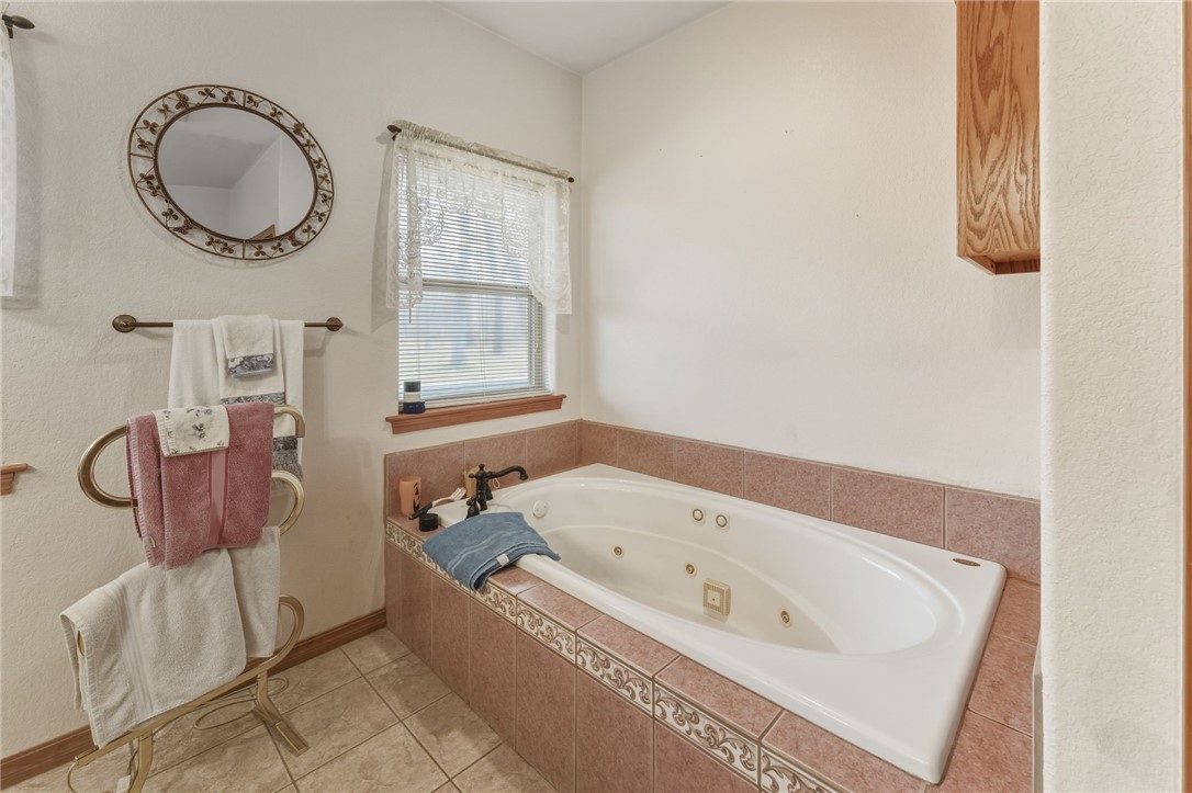 15-19-32-RURAL - Residential